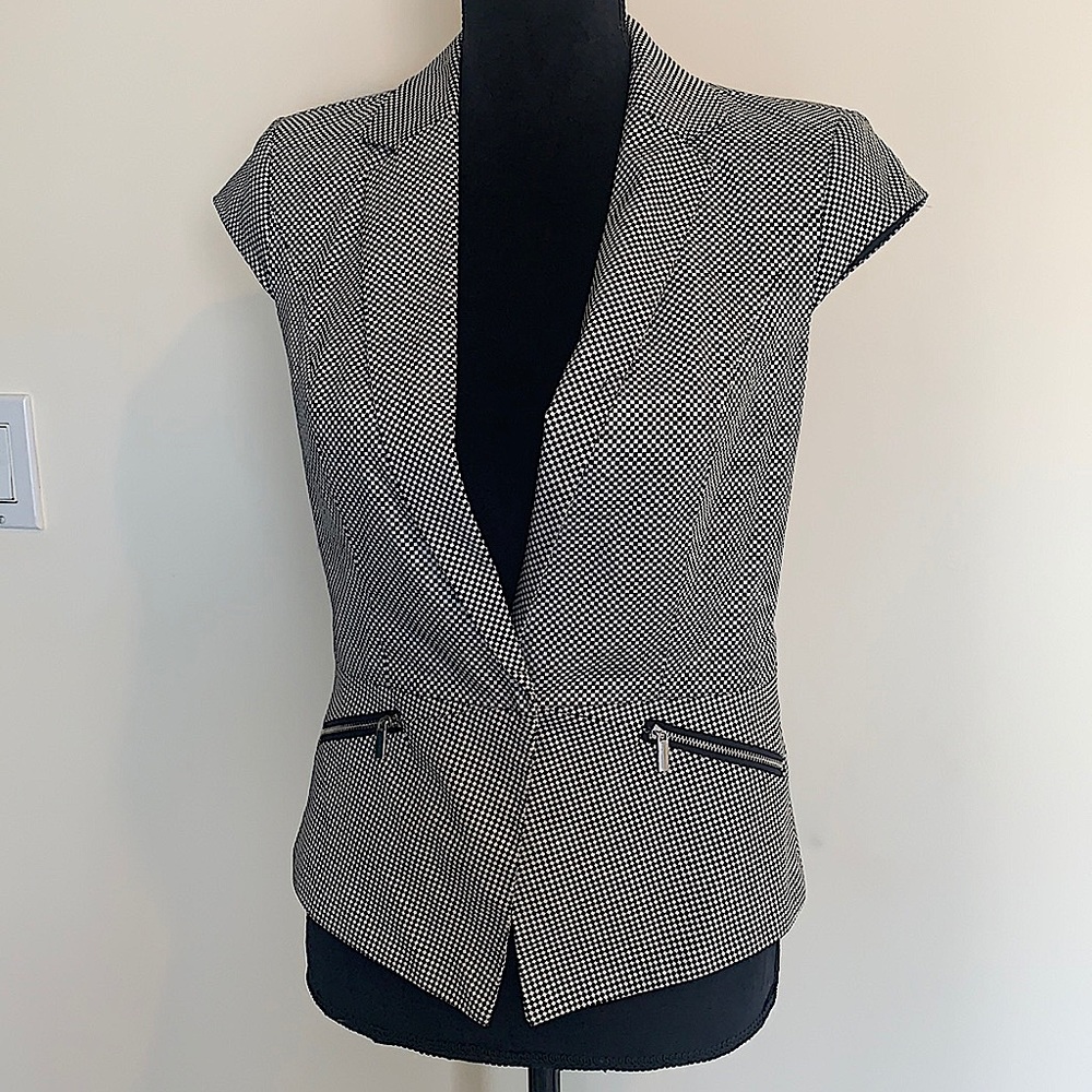 New York & Company short sleeve blazer/ vest
